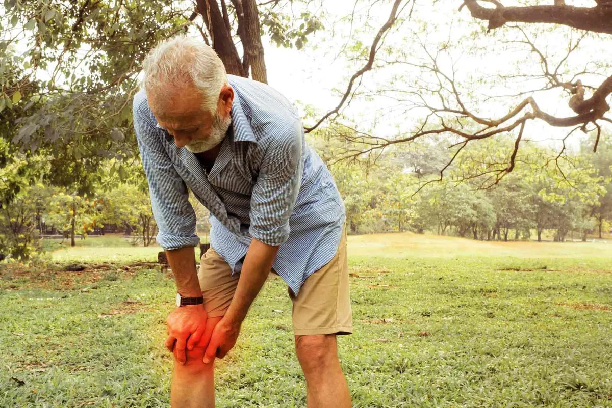 Ejercicios de bajo impacto: Una opción para el dolor de rodilla en mayores de 60 años